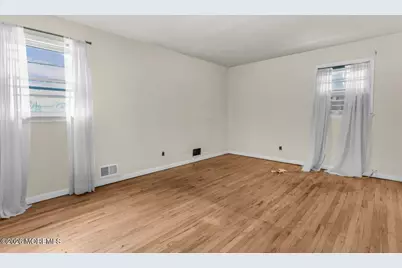 88 Lynn Court, Belford, NJ 07718 - Photo 12