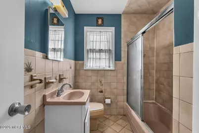 88 Lynn Court, Belford, NJ 07718 - Photo 16