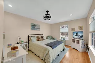 67 Farnworth Close, Freehold, NJ 07728 - Photo 18