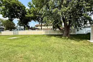 1 Alfred Ct, Neptune Township, NJ 07753 - Photo 54