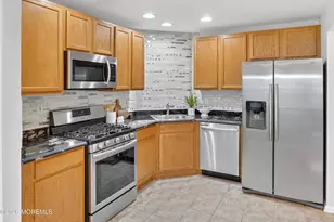 18 Bridge Pointe Dr, South Amboy, NJ 08879 - Photo 18