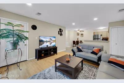 202 Blew Court, East Brunswick Township, NJ 08816 - Photo 6