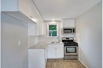 16 Krueger Place, Middletown, NJ 07748 - Photo 4