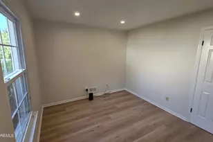 99 Oak Ln, Eatontown, NJ 07724 - Photo 8