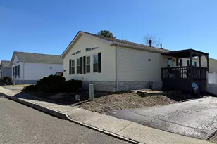 85 Seattle Slew Dr, Howell Township, NJ 07731 - Photo 2