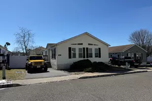 85 Seattle Slew Dr, Howell Township, NJ 07731 - Photo 1