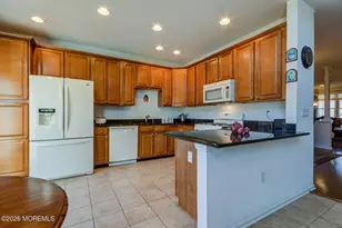 46 Demarest Dr, Manalapan Township, NJ 07726 - Photo 12