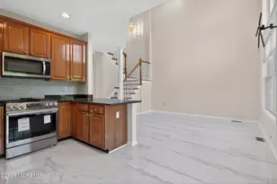 46 Demarest Dr, Manalapan Township, NJ 07726 - Photo 12