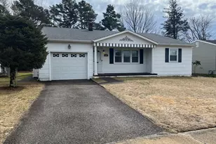 103 Edgewater Ct, Toms River Township, NJ 08757 - Photo 2