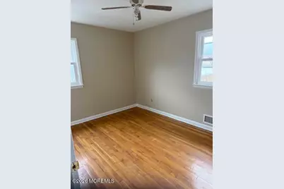 27 Runyon Avenue, Freehold, NJ 07728 - Photo 2