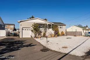 3251 Oceanic Dr, Toms River Township, NJ 08753 - Photo 4