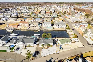 3251 Oceanic Dr, Toms River Township, NJ 08753 - Photo 2