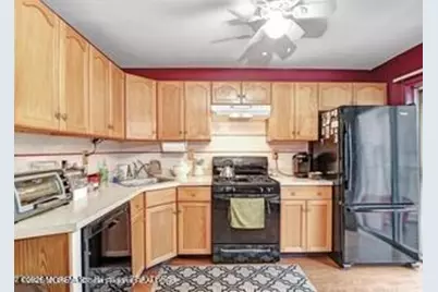 603 Holly Drive, Perth Amboy, NJ 08862 - Photo 8