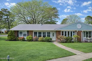 902A Dumbarton Dr, Lakewood, NJ 08701 - Photo 1