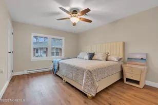 598B Lake Point Dr, Lakewood, NJ 08701 - Photo 16