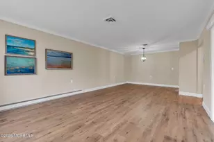 598B Lake Point Dr, Lakewood, NJ 08701 - Photo 8