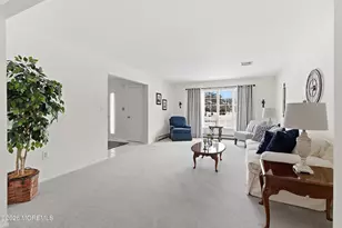 12 Templar Rd, Manalapan Township, NJ 07726 - Photo 8