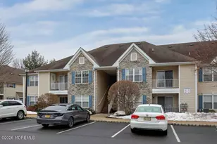 1015 Wedgewood Cir, Belford, NJ 07718 - Photo 30