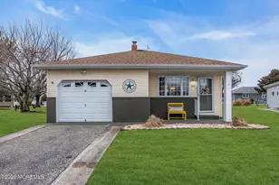 16 San Juan Ct, Toms River Township, NJ 08757 - Photo 2