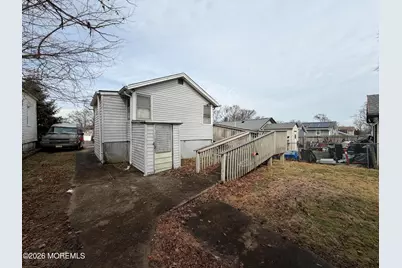 181 Hilltop Boulevard, Keyport, NJ 07735 - Photo 2