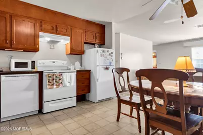 66D Dorchester Drive, Lakewood, NJ 08701 - Photo 10