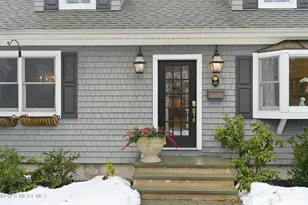 96 Lakeshore Dr, Red Bank, NJ 07701 - Photo 32