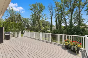 96 Lakeshore Dr, Red Bank, NJ 07701 - Photo 24