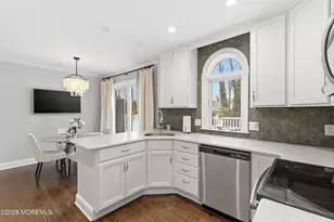 96 Lakeshore Dr, Red Bank, NJ 07701 - Photo 12