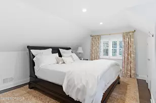 96 Lakeshore Dr, Red Bank, NJ 07701 - Photo 22