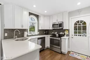 96 Lakeshore Dr, Red Bank, NJ 07701 - Photo 12