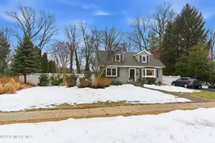 96 Lakeshore Dr, Red Bank, NJ 07701 - Photo 30