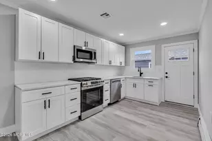 15 Roxton Pl, Toms River Township, NJ 08757 - Photo 2