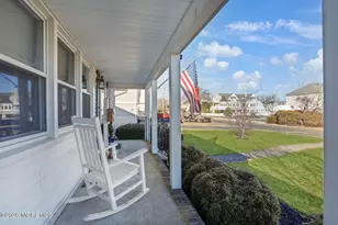 210 Laurel Ct, Point Pleasant Beach, NJ 08742 - Photo 4