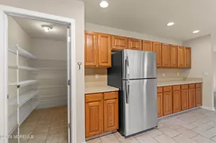 53 Skyline Dr, Lakewood, NJ 08701 - Photo 14