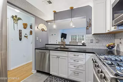 19 Phoenix Court, Tinton Falls, NJ 07712 - Photo 8