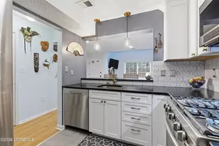 19 Phoenix Ct, Tinton Falls, NJ 07712 - Photo 8