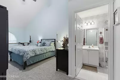 19 Phoenix Court, Tinton Falls, NJ 07712 - Photo 12