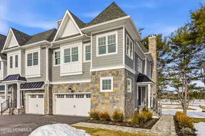 124 Eagle Way, Eatontown, NJ 07724 - Photo 2