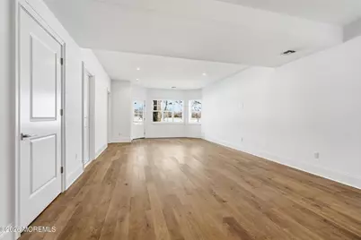 130 Eagle Way, Eatontown, NJ 07724 - Photo 40
