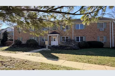 4 Windsor Terrace #H, Freehold, NJ 07728 - Photo 2