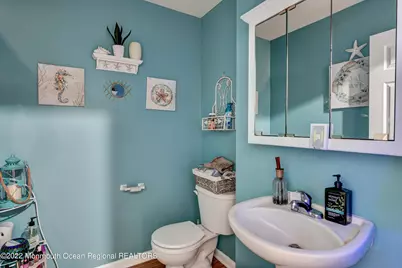 590 Beachway Avenue, Keansburg, NJ 07734 - Photo 10