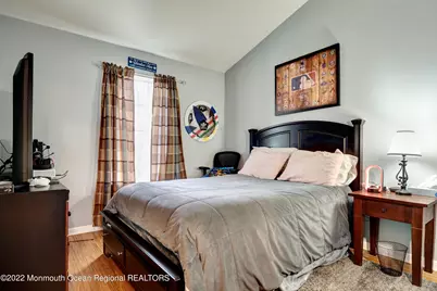 590 Beachway Avenue, Keansburg, NJ 07734 - Photo 24