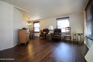 606 Jerome Pl, Freehold, NJ 07728 - Photo 8