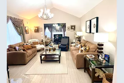 16 Round Valley Court, Lakewood, NJ 08701 - Photo 10