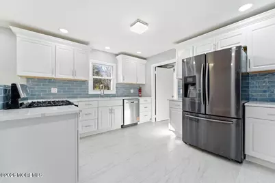 629 W Commodore Boulevard, Jackson, NJ 08527 - Photo 10