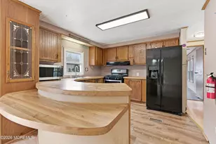 76 Deer Way, Manalapan Township, NJ 07726 - Photo 8