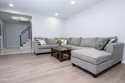 29 Maple Street, Middletown, NJ 07758 - Photo 4