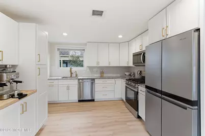 251 Bay Avenue, Highlands, NJ 07732 - Photo 8