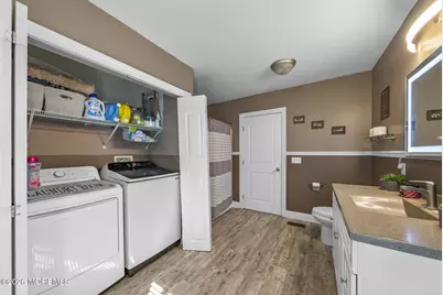 75 Manning Place, Keansburg, NJ 07734 - Photo 22