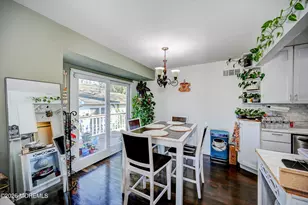 28 Spring St, Freehold, NJ 07728 - Photo 12